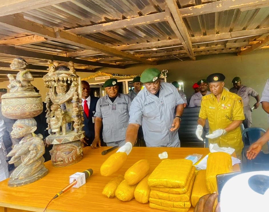 Ogun Customs Seizes N1.35bn Contraband, Hands Over 2,547 Cannabis Parcels To NDLEA Ogun Customs Seizes N1.35bn Contraband, Hands Over 2,547 Cannabis Parcels To NDLEA