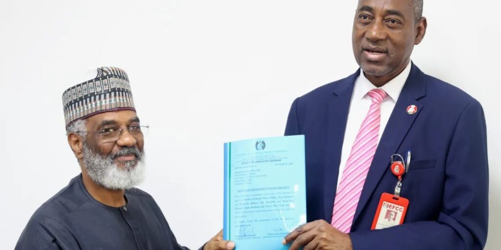 EFCC Hands Over N3.9bn Recovered From NNPC Fraud