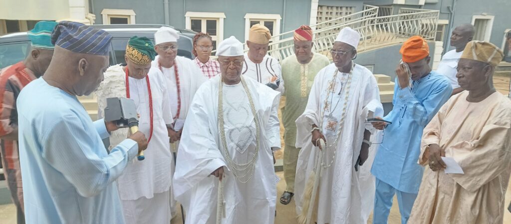 Alake Visits Zents 90.9 FM, Urges Media To Promote Unity, Avoid Platforming Bad Leadership