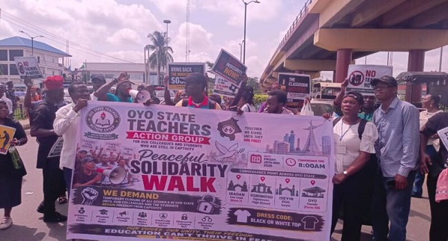 Ibadan Teachers Protest Abductions, Demand Urgent Rescue Of Kidnapped Colleagues, Pupils In Oyo Ibadan Teachers Protest Abductions, Demand Urgent Rescue Of Kidnapped Colleagues, Pupils In Oyo