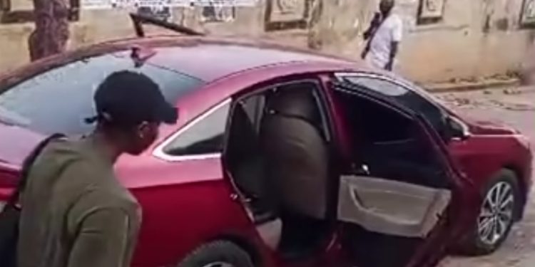 Police Rescue Adelabu’s Sister, Twin Sons, Kill Two Kidnappers In Oyo Police Rescue Adelabu’s Sister, Twin Sons, Kill Two Kidnappers In Oyo