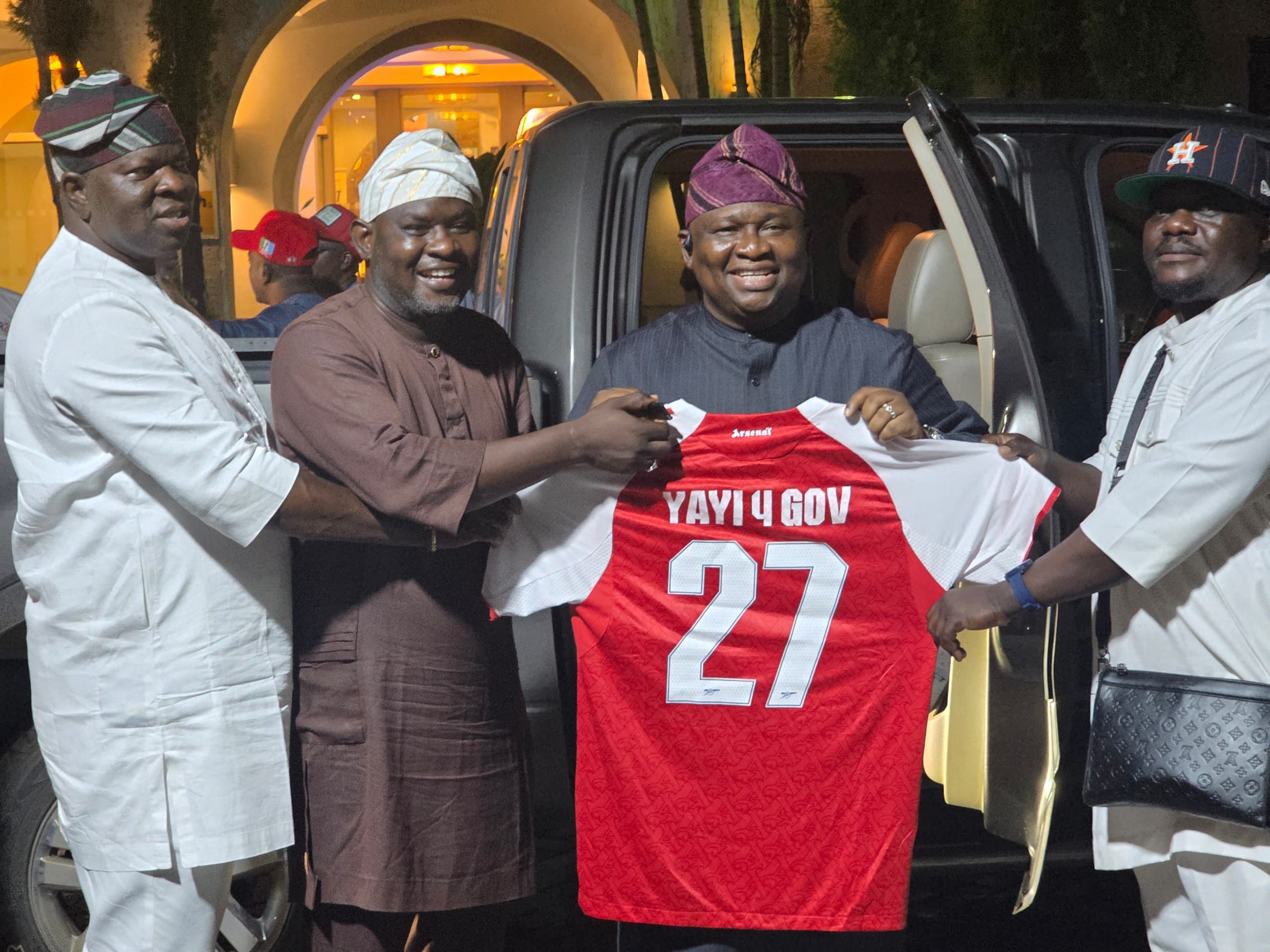 Diaspora Donor Deploys SUVs, Materials For Adeola’s 2027 Ogun Guber Push Diaspora Donor Deploys SUVs, Materials For Adeola’s 2027 Ogun Guber Push