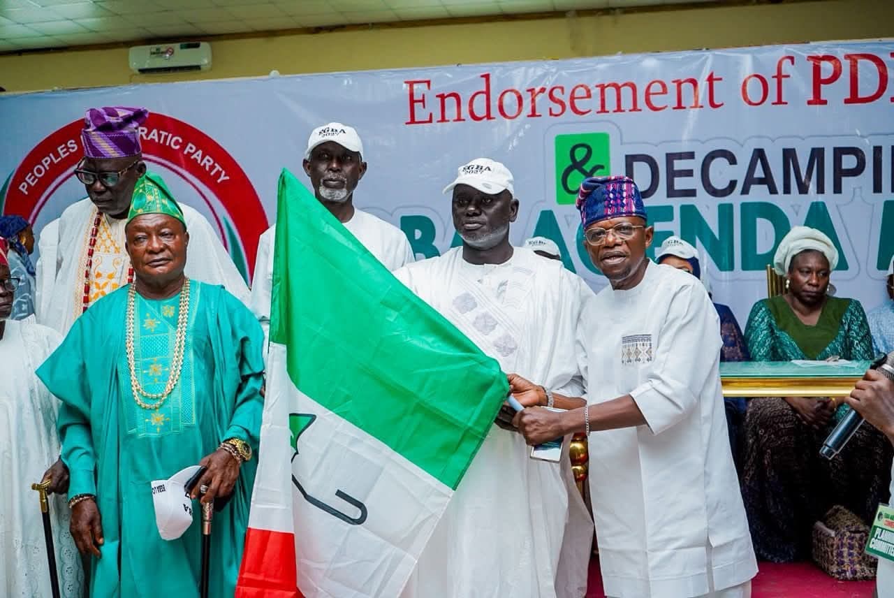 Egba Agenda Chairman, 8,000 Followers Defect to PDP, Backs Adebutu For 2027 Governorship Egba Agenda Chairman, 8,000 Followers Defect to PDP, Backs Adebutu For 2027 Governorship