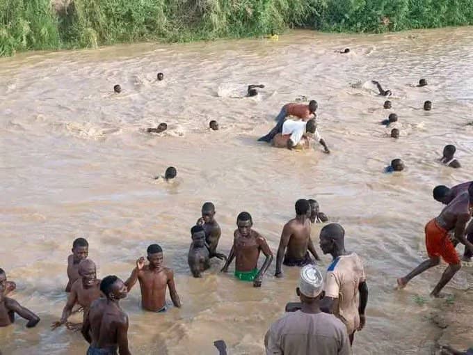 Boat Mishap: Death Toll Rises To 10 As Bride-To-Be, Groom-To-Be Recovered In Jigawa Boat Mishap: Death Toll Rises To 10 As Bride-To-Be, Groom-To-Be Recovered In Jigawa