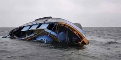 Many Feared Dead As Boat Capsizes In Sokoto, Over 20 Bodies Recovered Many Feared Dead As Boat Capsizes In Sokoto, Over 20 Bodies Recovered