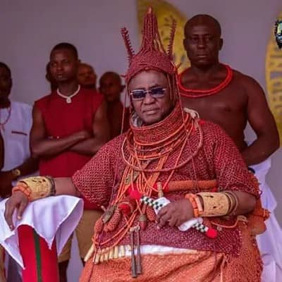 Oba Of Benin Suspends Royal Praise Singers Over Igbinedion Birthday Performance Oba Of Benin Suspends Royal Praise Singers Over Igbinedion Birthday Performance