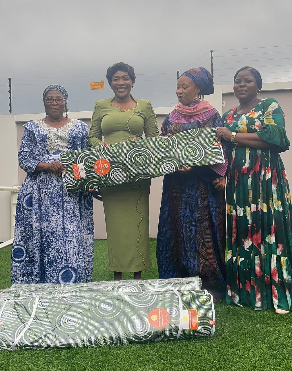 2027: Female LGA Vice Chairmen Back Adijat, Present Campaign Souvenirs 2027: Female LGA Vice Chairmen Back Adijat, Present Campaign Souvenirs