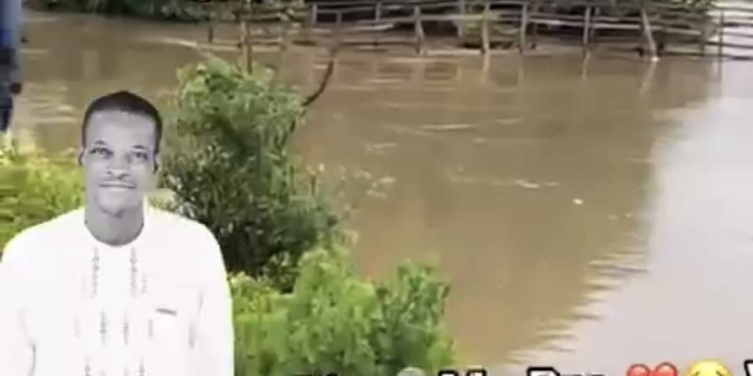 Flood Sweeps Away Kwara Man Near Makeshift Bridge, Family Begins Desperate Search Flood Sweeps Away Kwara Man Near Makeshift Bridge, Family Begins Desperate Search