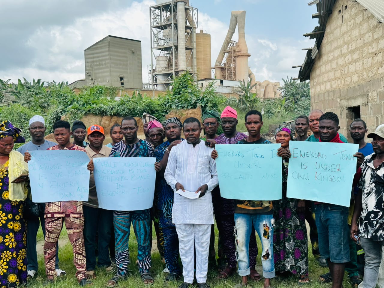 Ewekoro Residents Disown Protest Against H.B.M, Seek Abiodun, Police Intervention Ewekoro Residents Disown Protest Against H.B.M, Seek Abiodun, Police Intervention